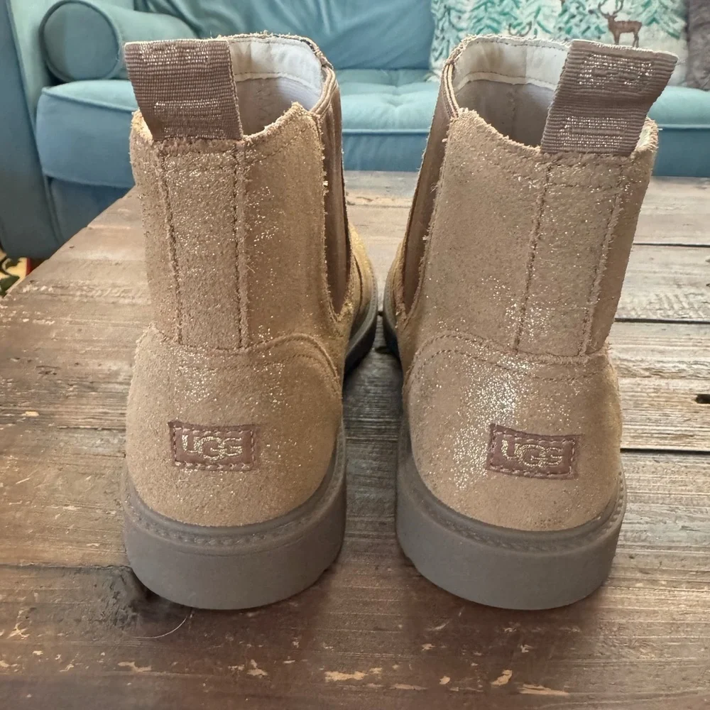 UGG shimmery finish